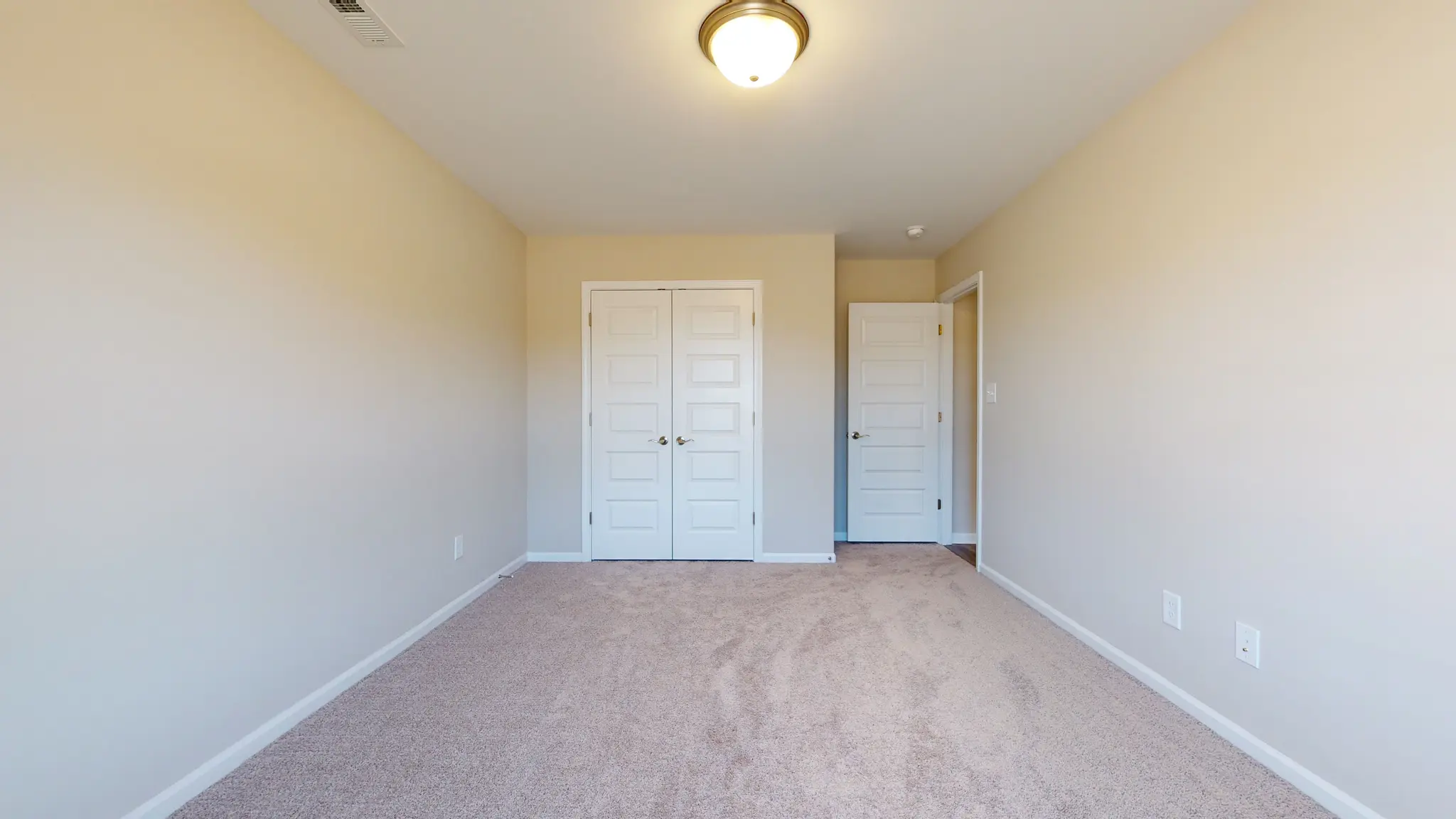 Corbin - Interior Photo 19