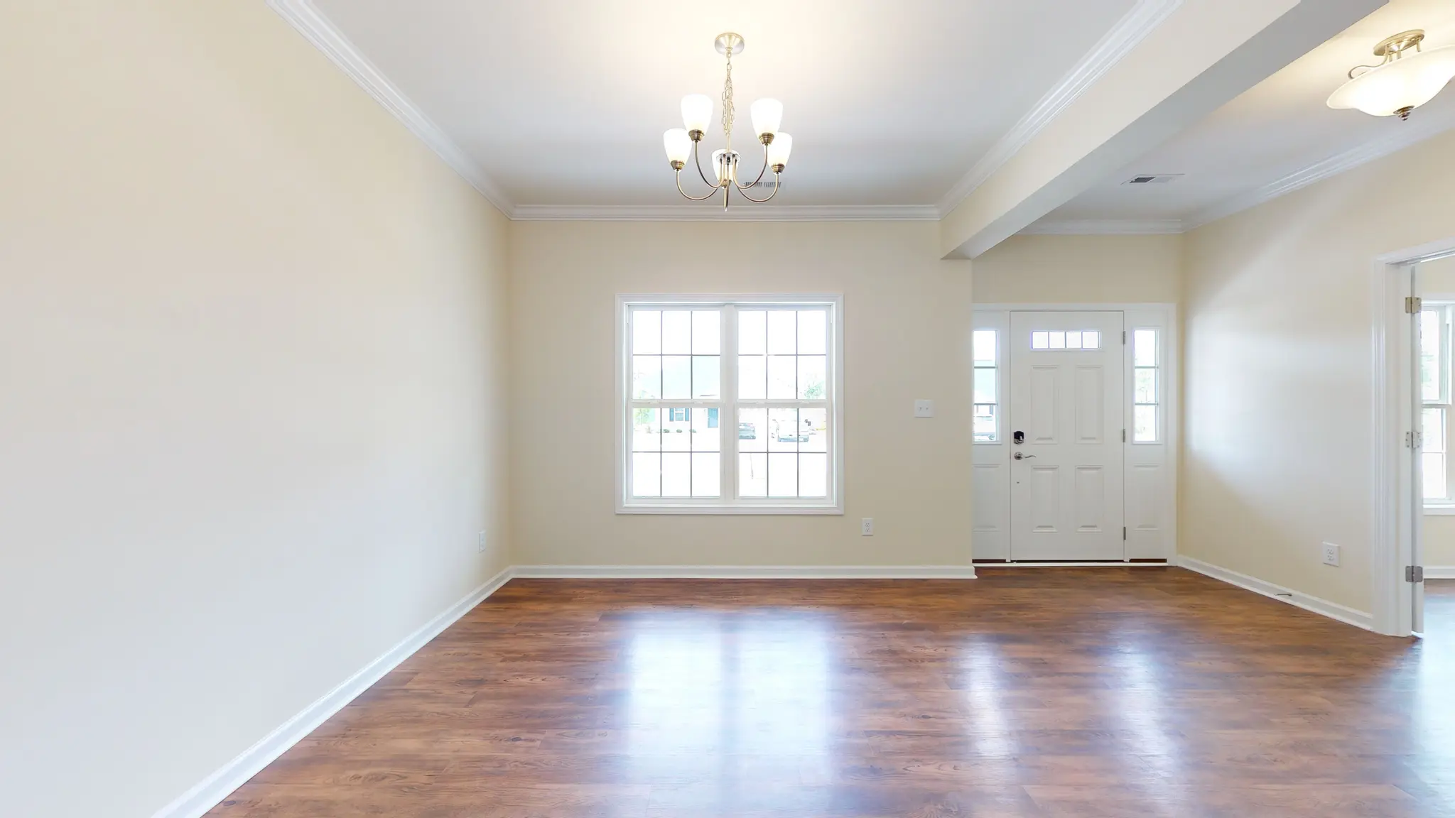 Fairfax - Interior Photo 10