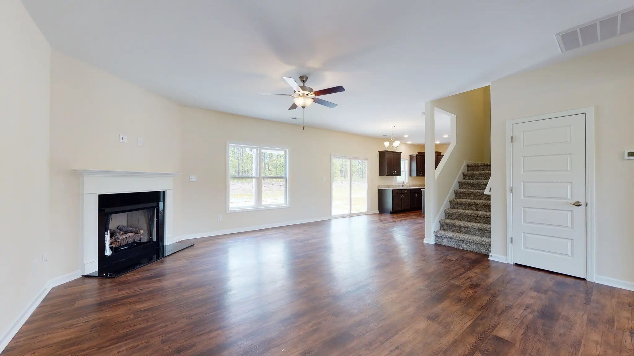 Fairfax - Interior Photo 13