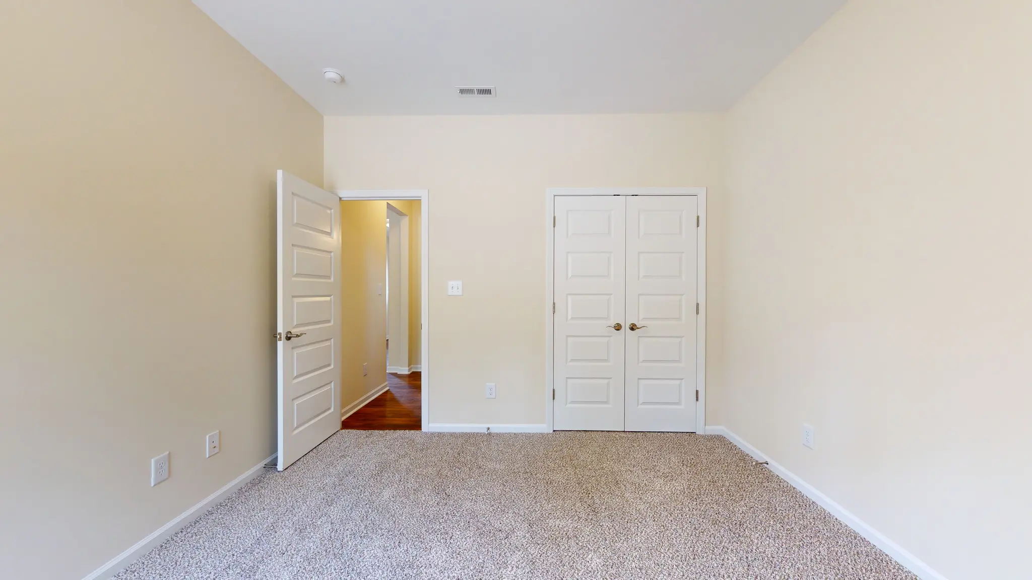 Fairfax - Interior Photo 21
