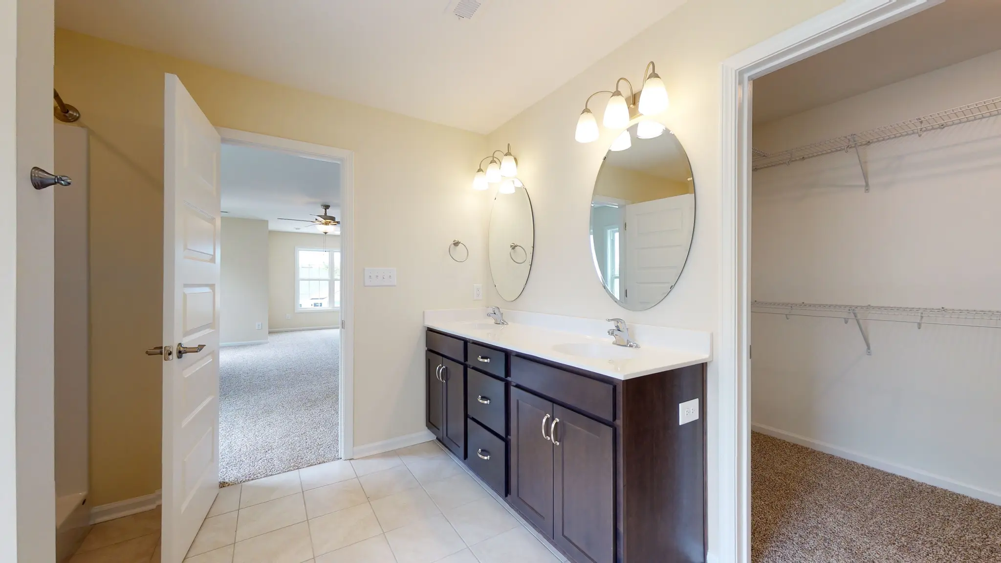 Fairfax - Interior Photo 32