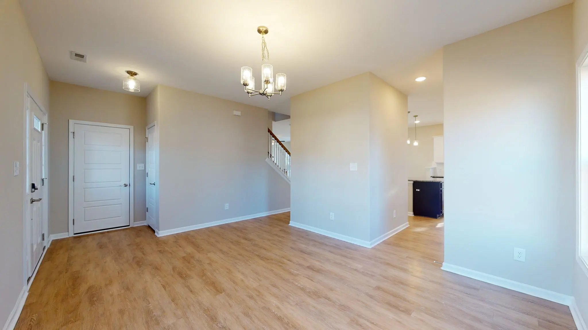 Jacob - Interior Photo 14
