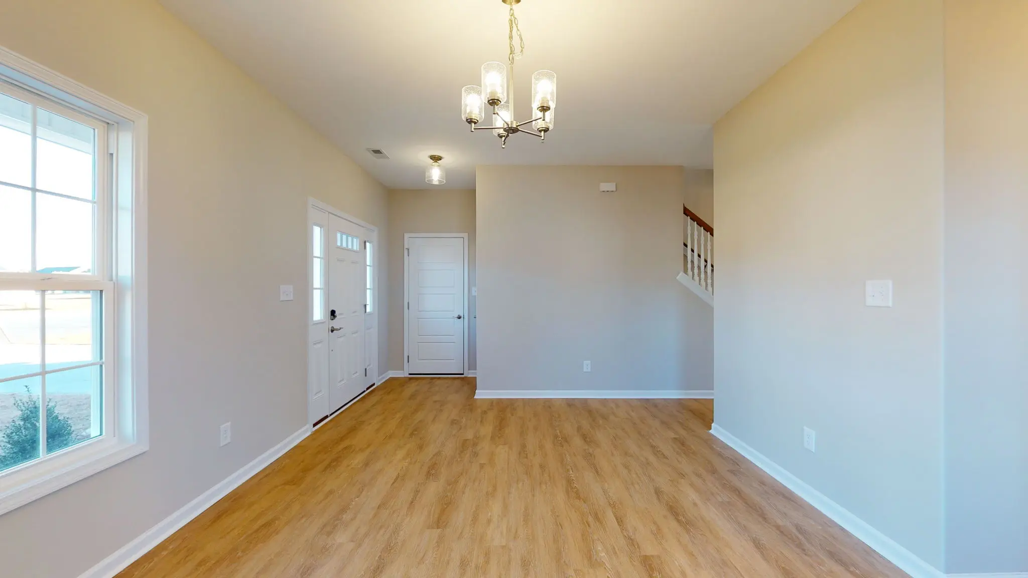Jacob - Interior Photo 15