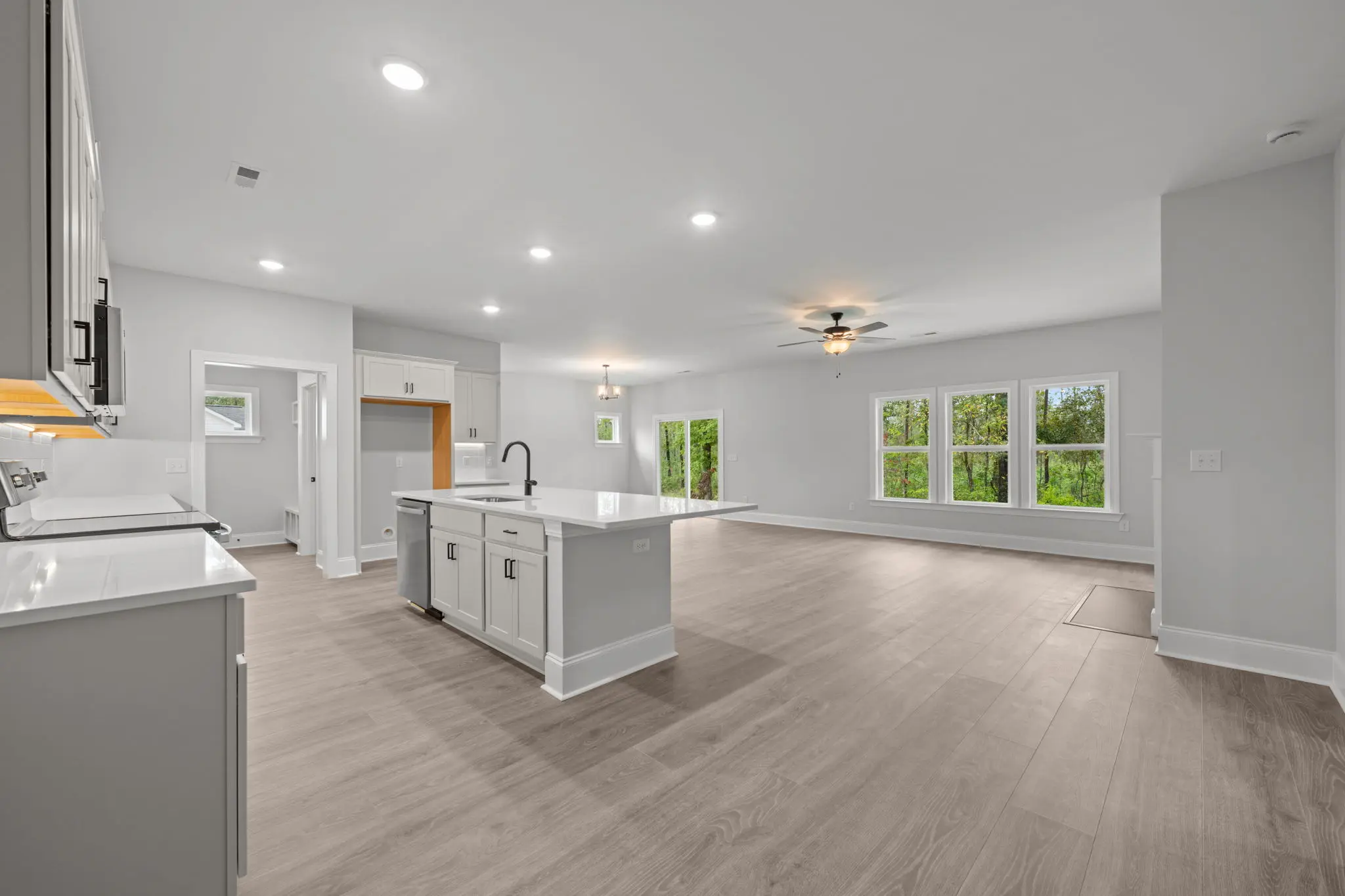 Arlington AP 2207 - Interior Photo 22