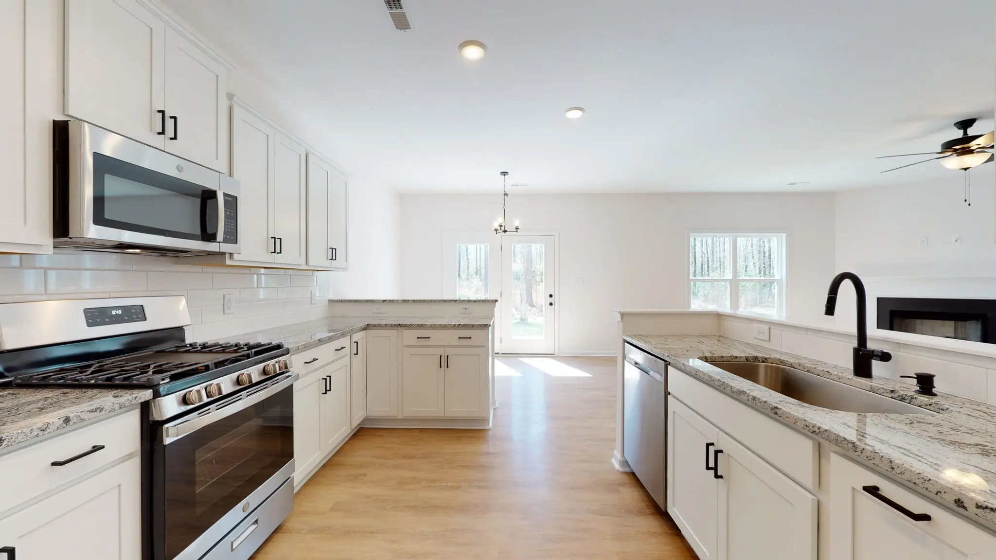 Catherine - Interior Photo 44