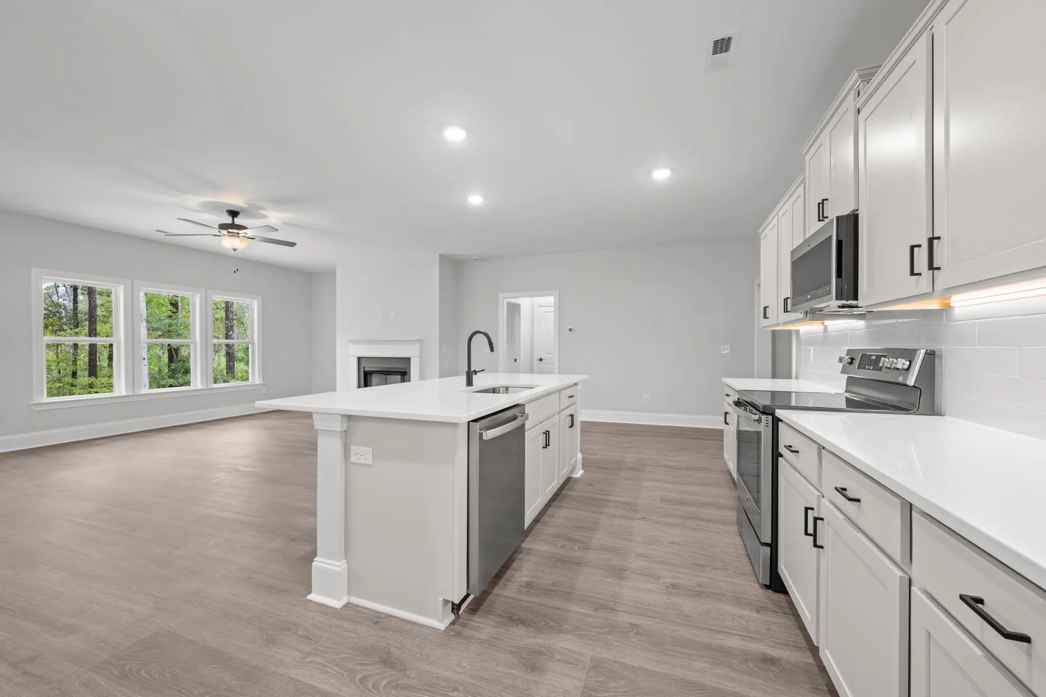 Arlington AP 2207 - Interior Photo 25
