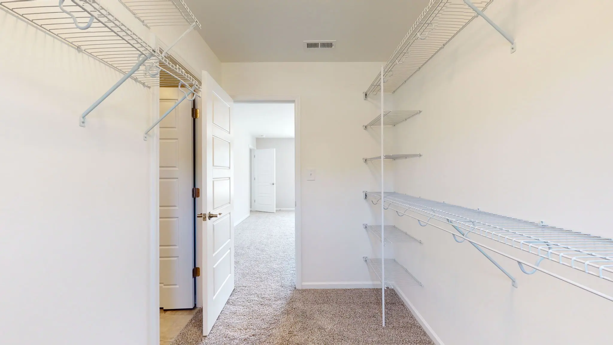 Tyler - Interior Photo 36
