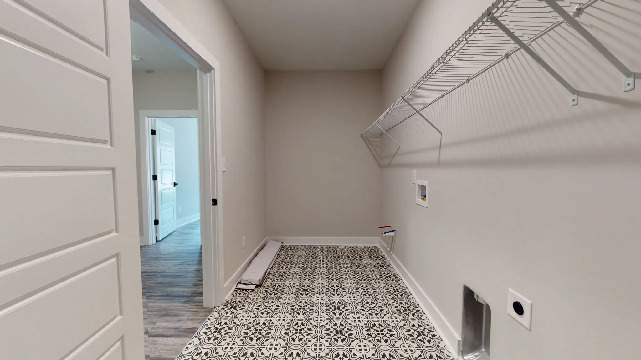 Amelia - Interior Photo 42