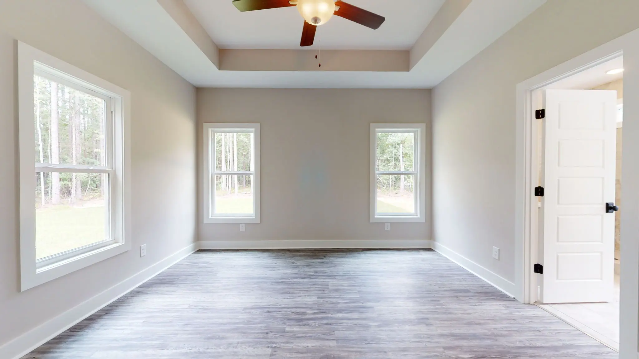 Amelia - Interior Photo 40