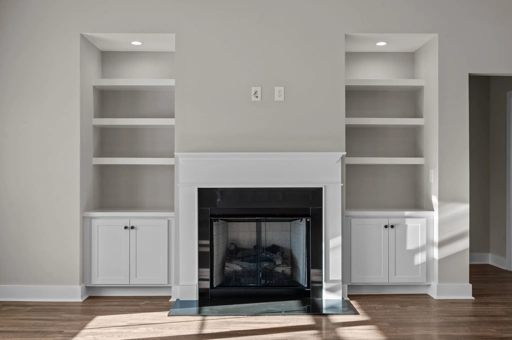 Amelia - Interior Photo 25