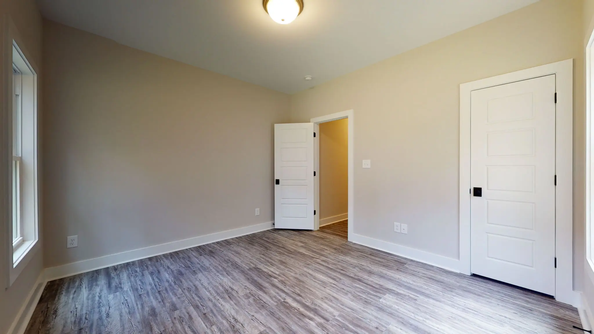 Amelia - Interior Photo 31