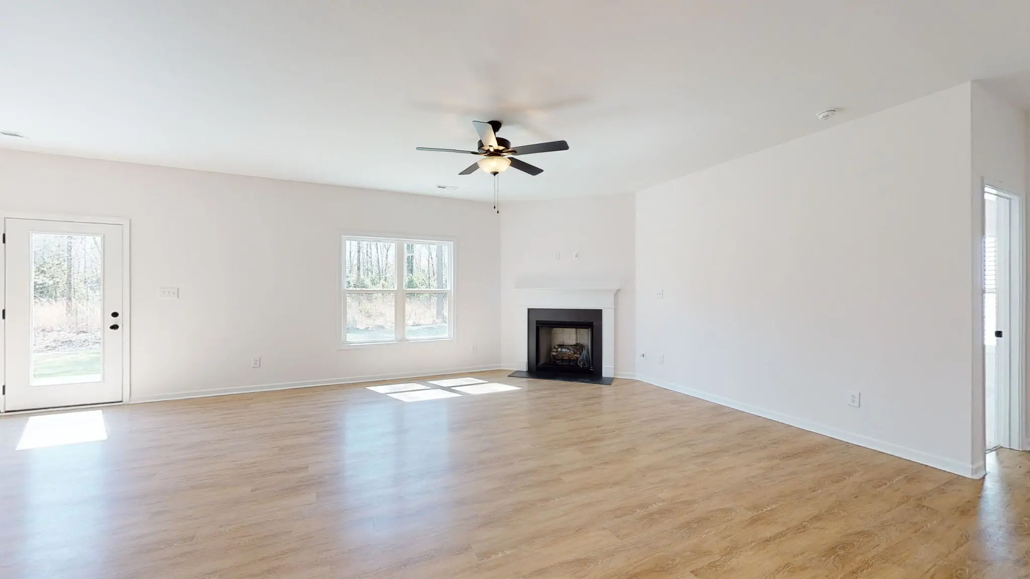 Catherine - Interior Photo 7