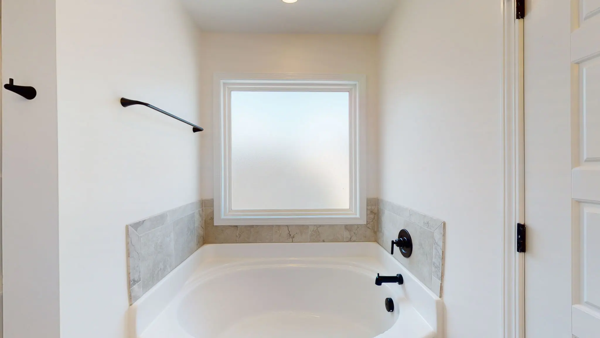 Catherine - Interior Photo 8
