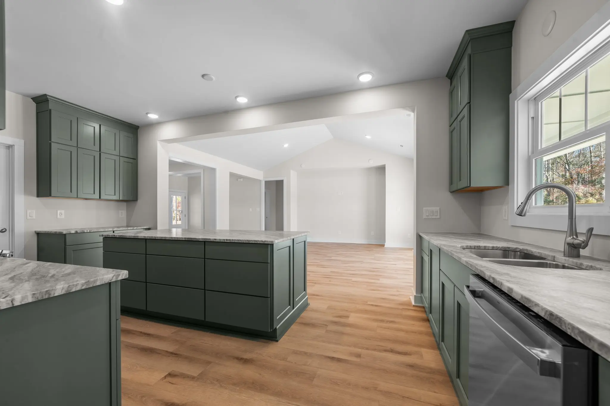 Amelia - Interior Photo 17