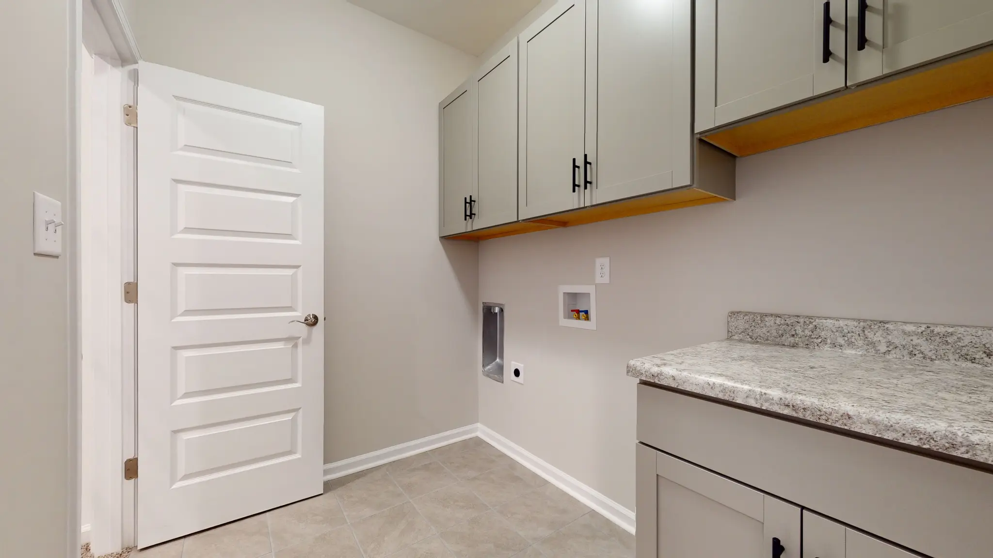 Athens - Interior Photo 20
