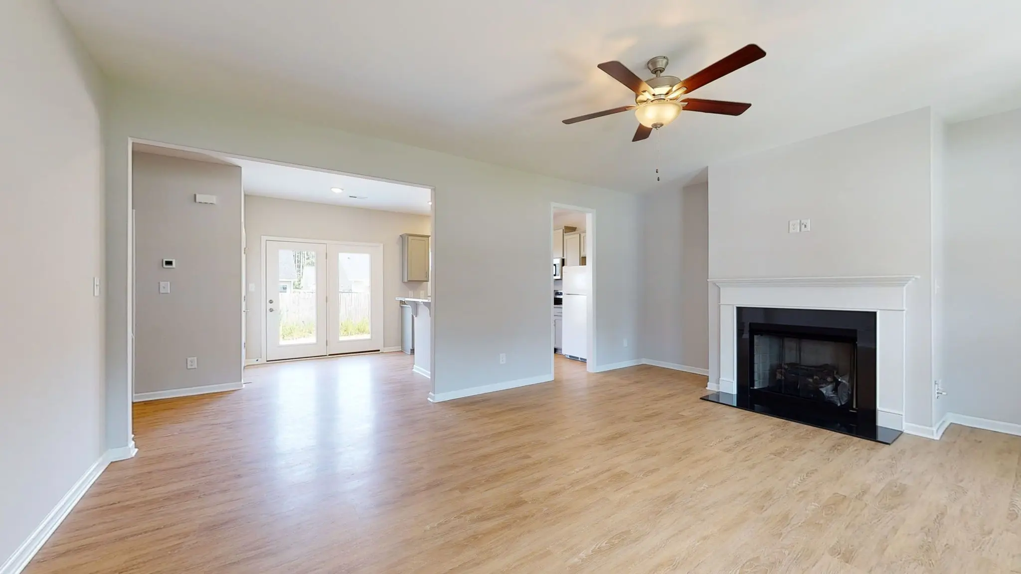 Tyler - Interior Photo 9