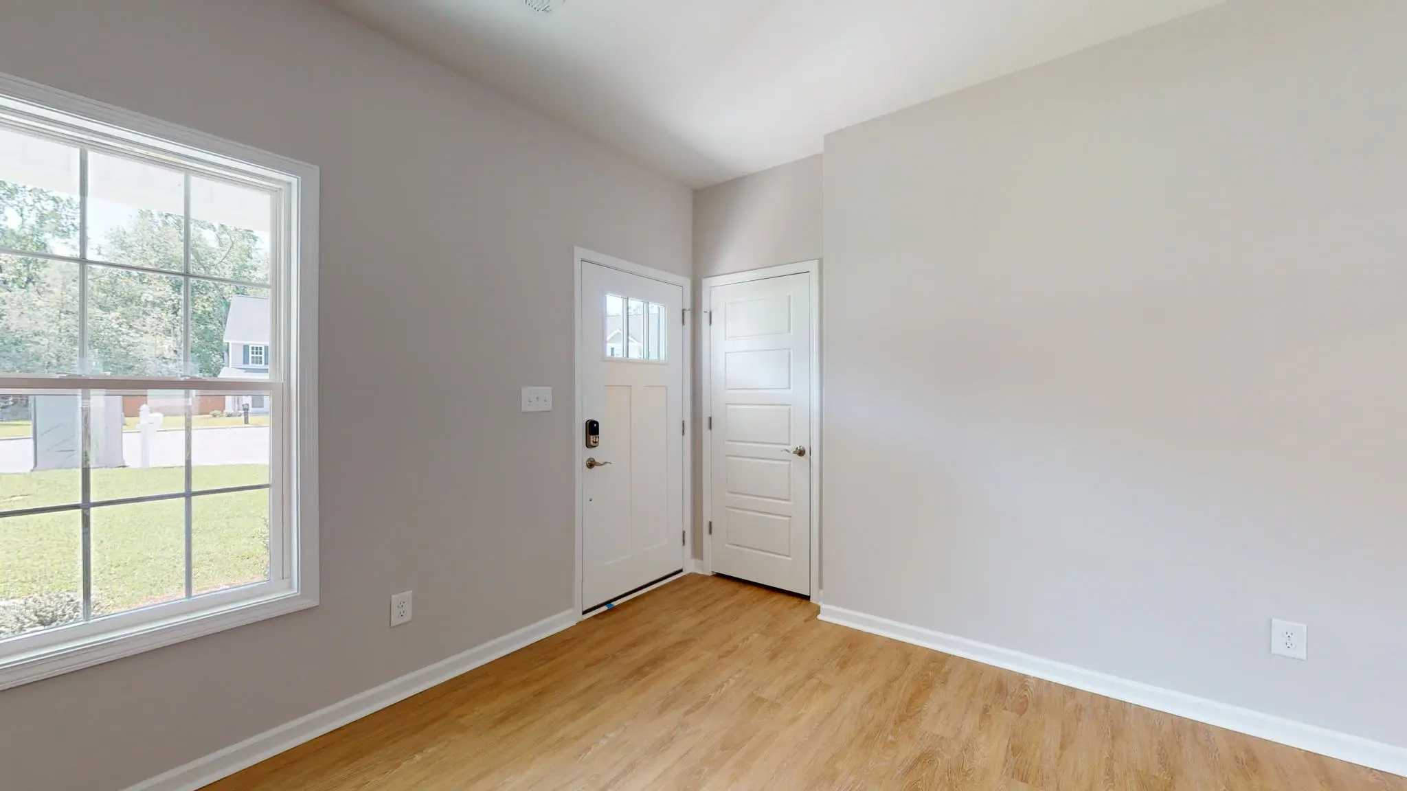 Tyler - Interior Photo 10