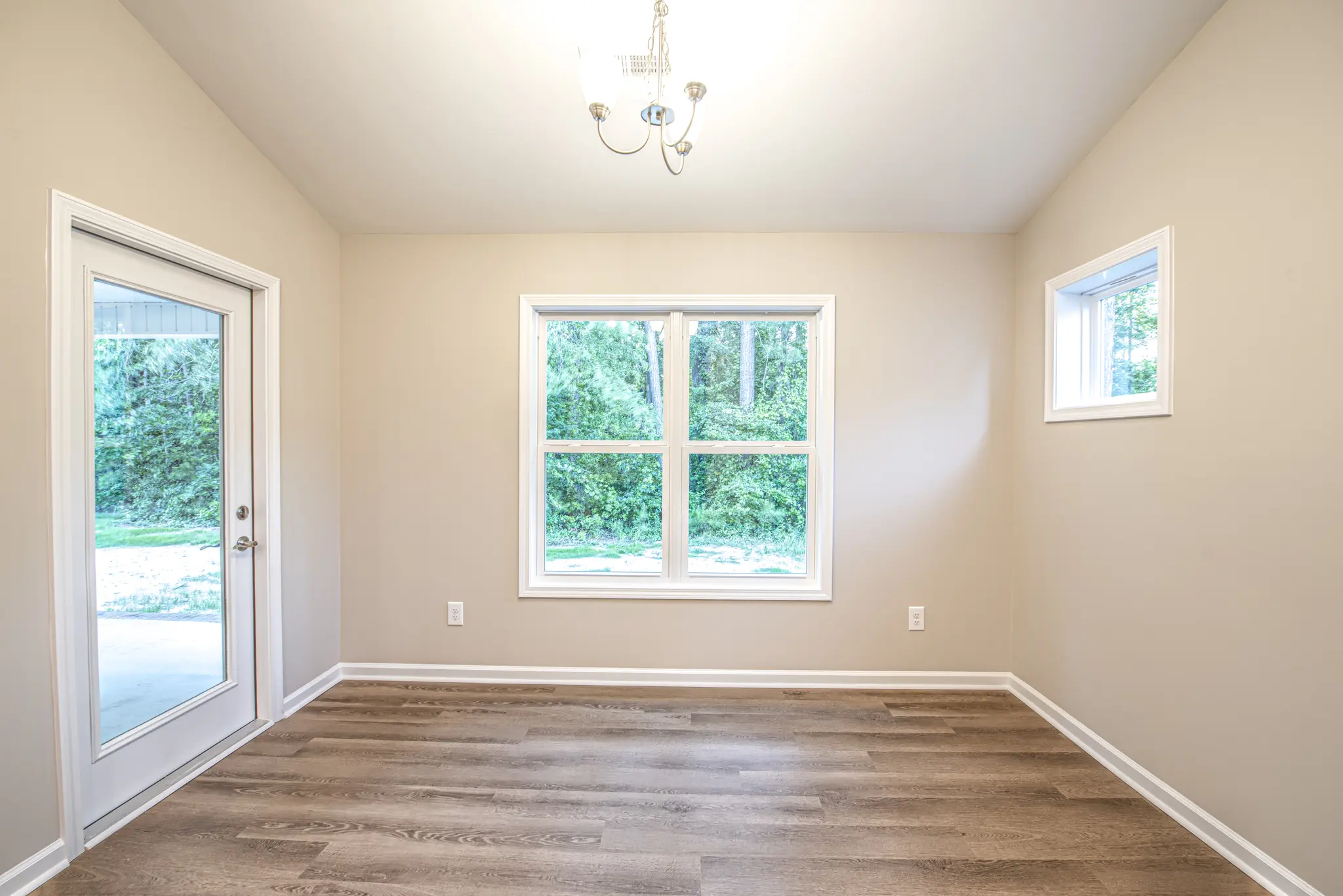 Bayhill - Interior Photo 10