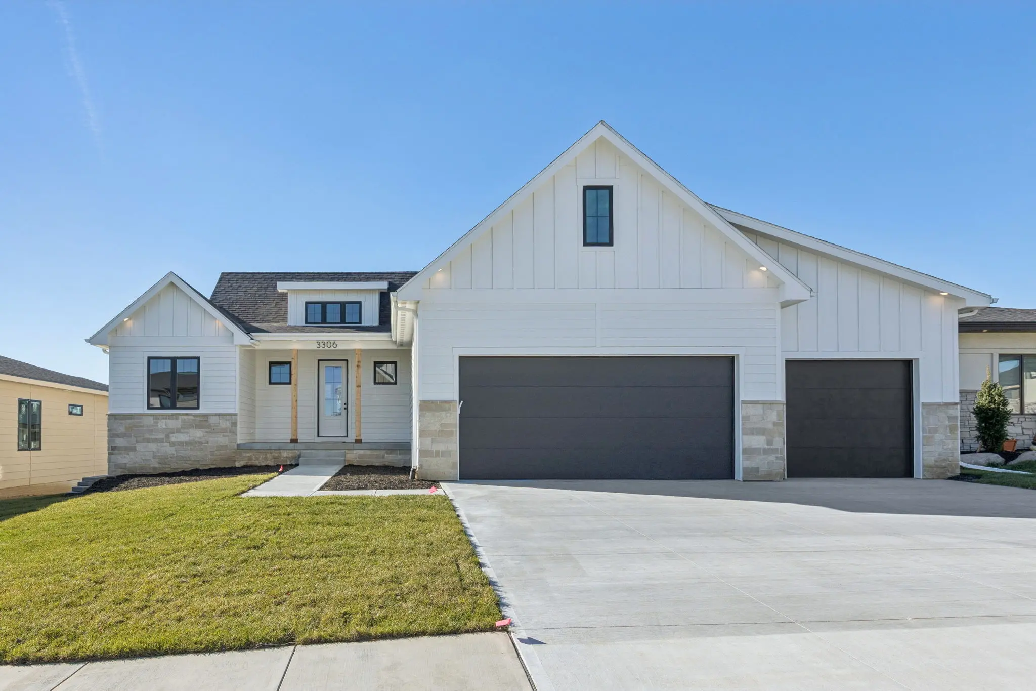 Thumbnail - 3306 S 212th St