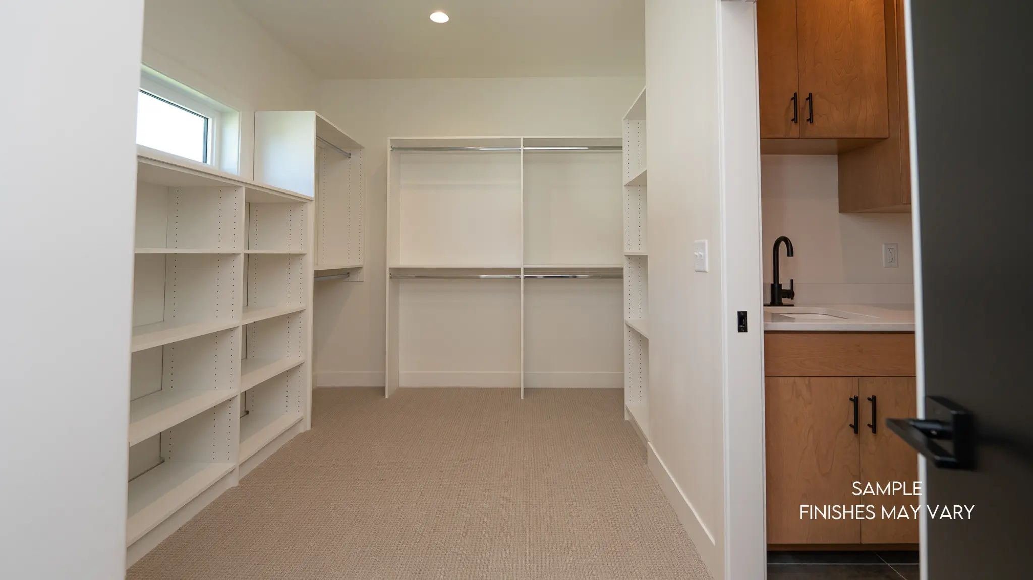 Buckeye - Interior Photo 14