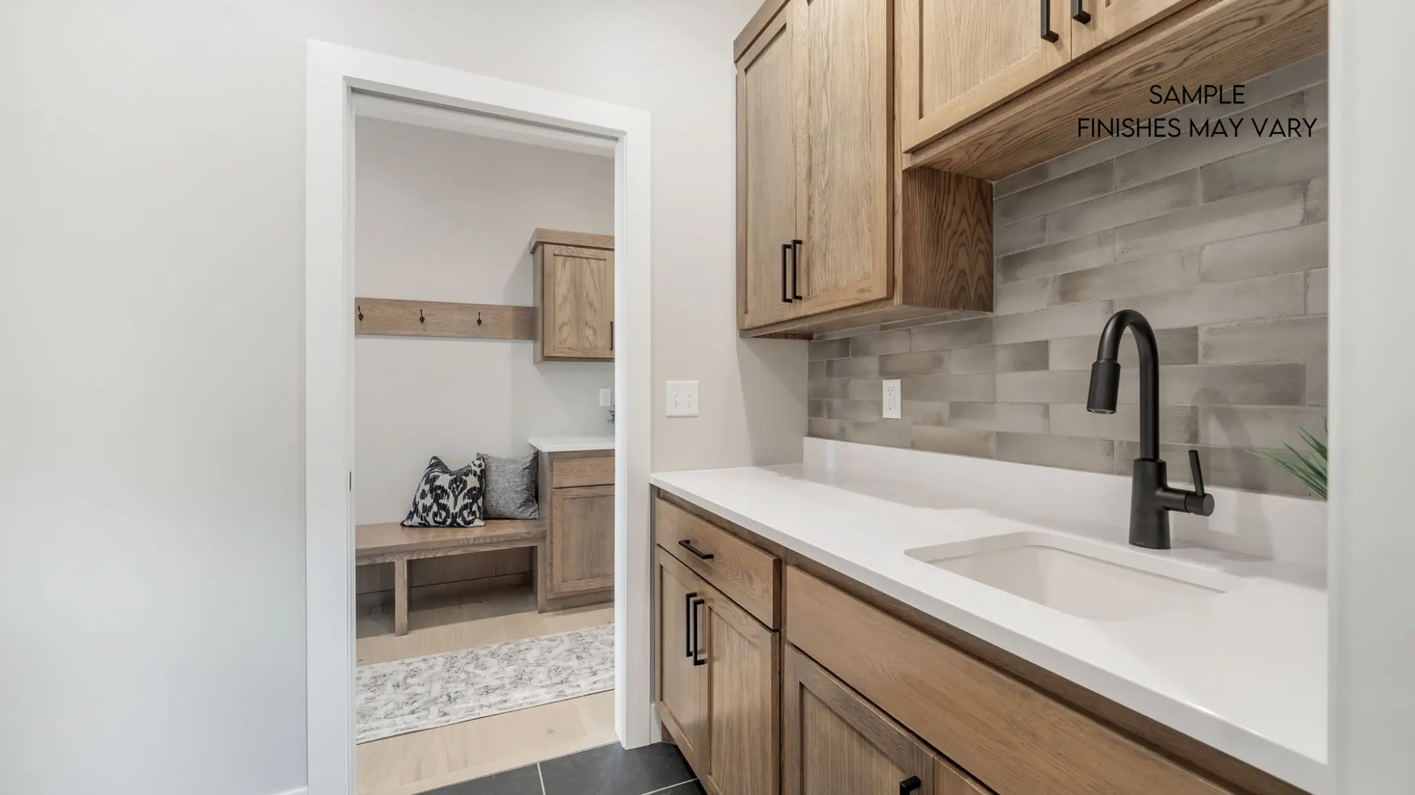 Aspen - Interior Photo 16