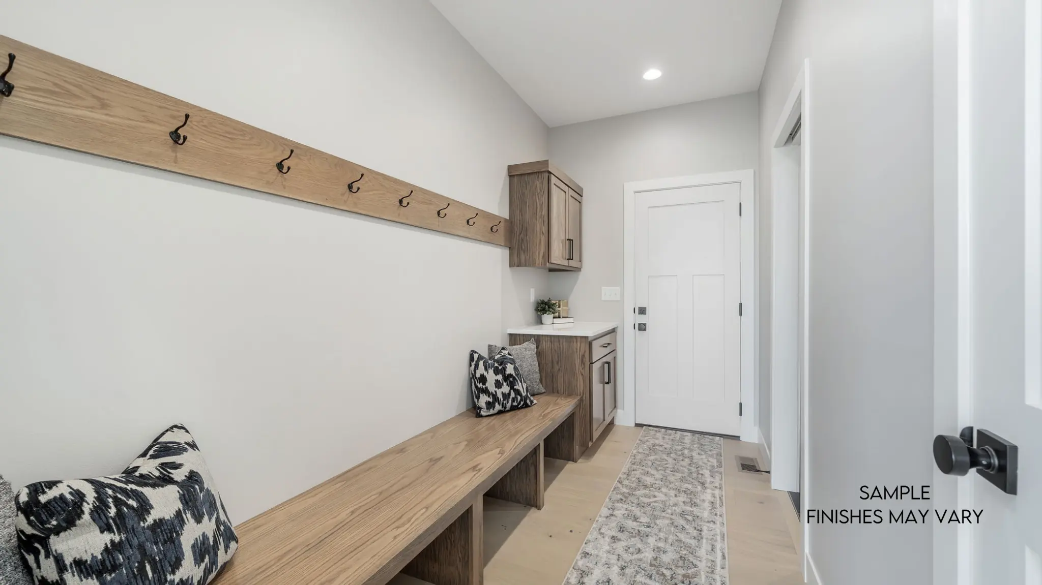 Aspen - Interior Photo 17
