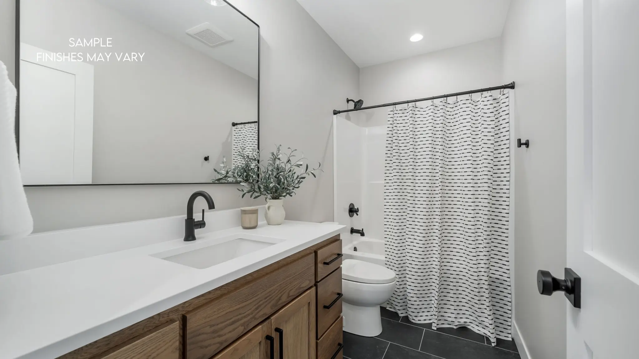 Aspen - Interior Photo 25