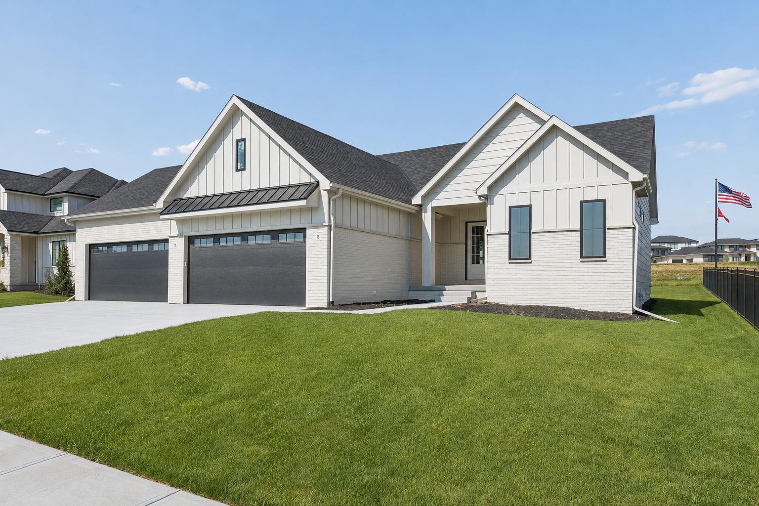 Thumbnail - 3308 S 206th Street