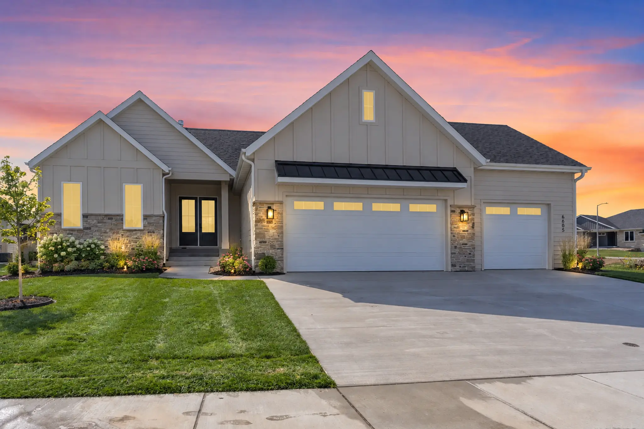 Thumbnail - 6605 E Hawker Cir