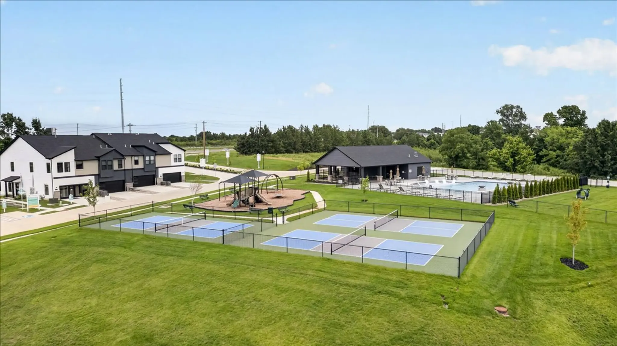 Townes at Lienemann Park Amenities