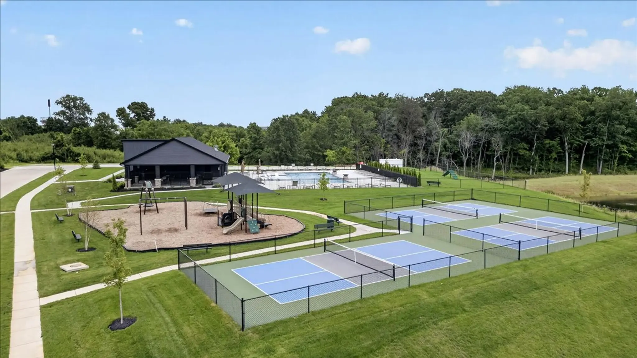 Townes at Lienemann Park Amenities