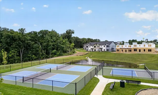 Townes at Lienemann Park Amenities