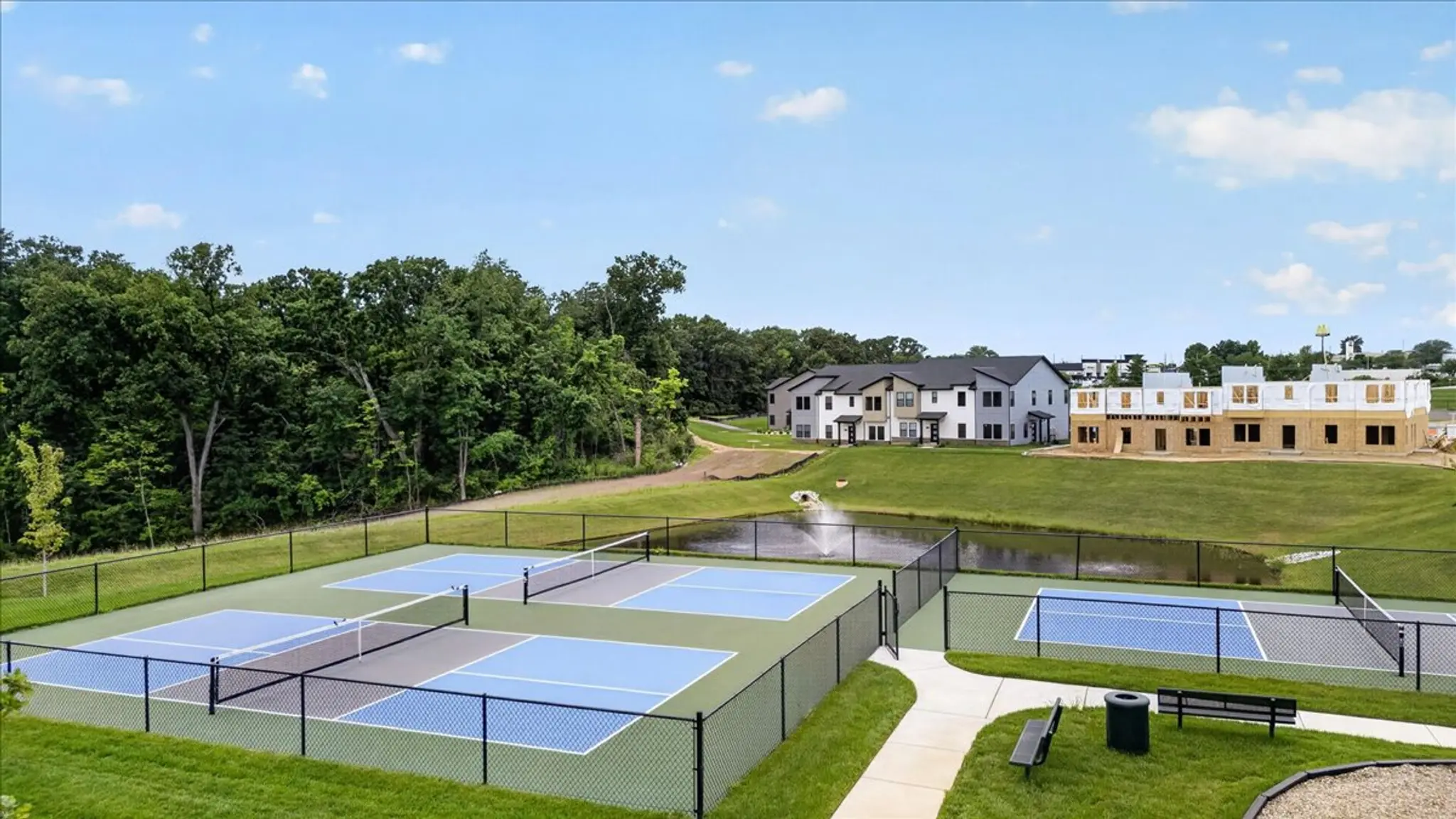 Townes at Lienemann Park Amenities