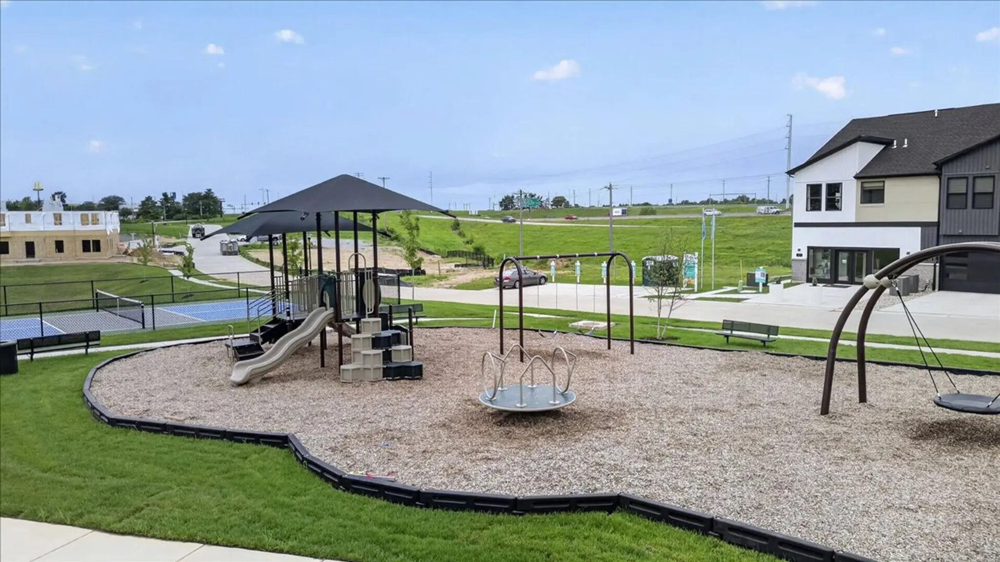 Townes at Lienemann Park Amenities