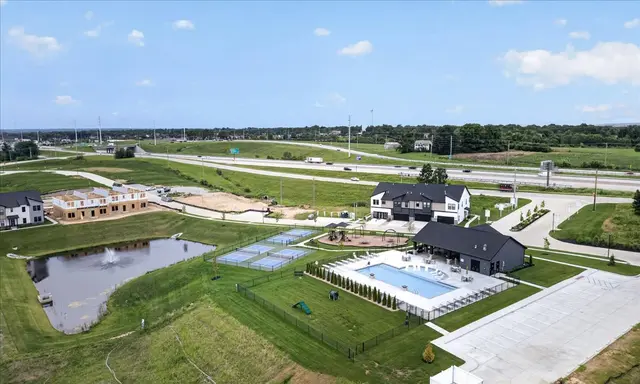 Townes at Lienemann Park Amenities