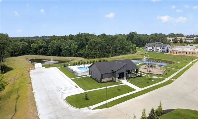 Townes at Lienemann Park Amenities