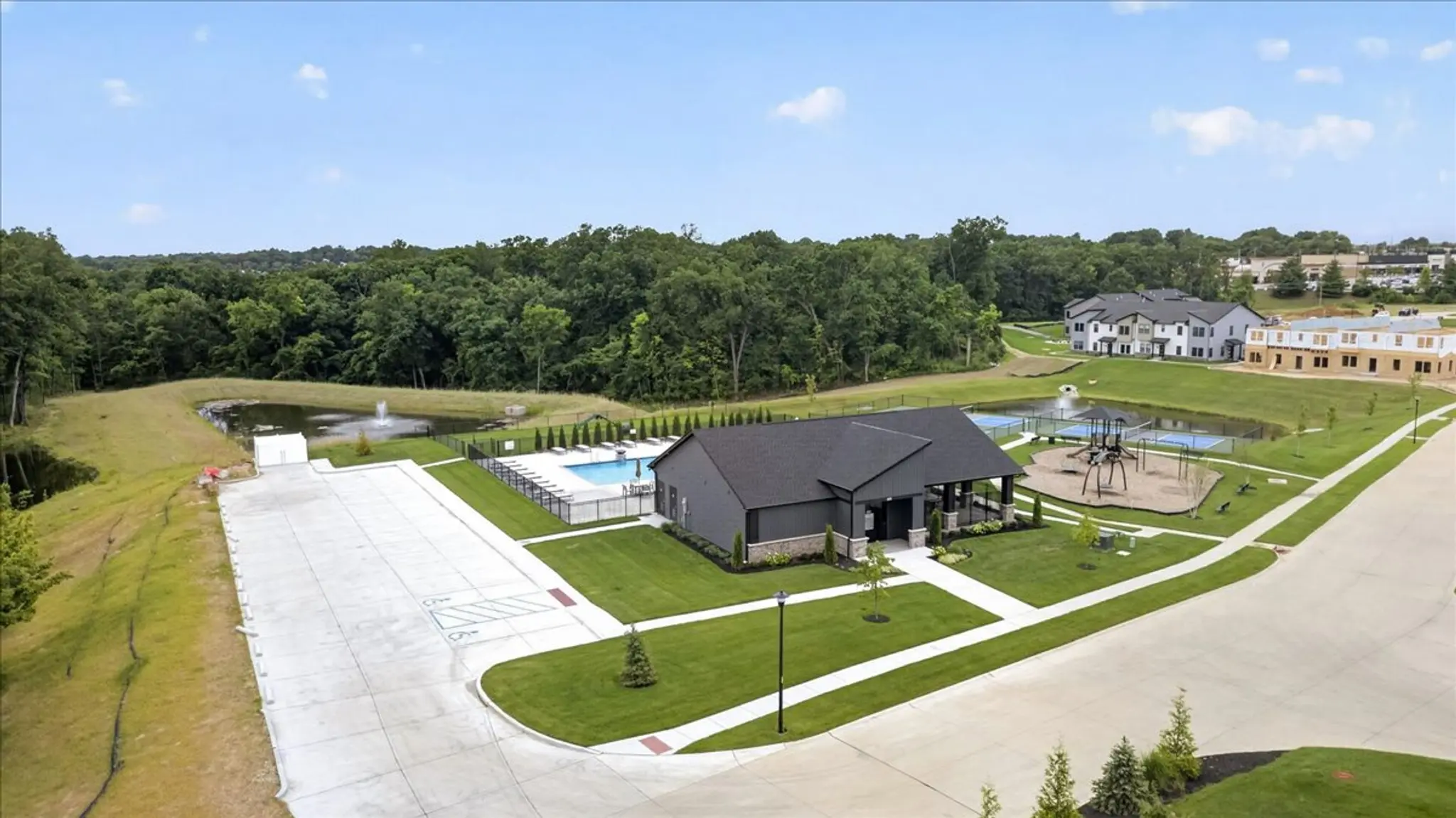 Townes at Lienemann Park Amenities