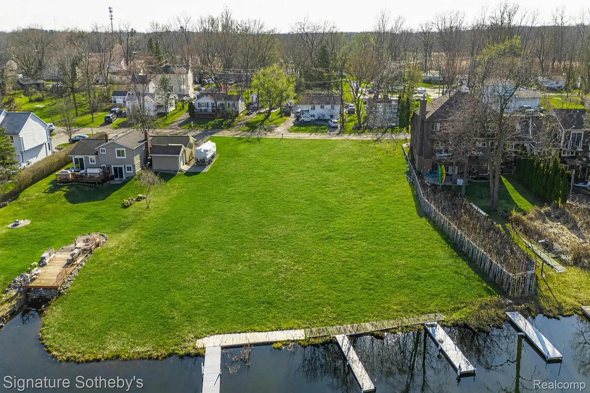 Thumbnail - 1105 Oregon Blvd, Waterford, MI 48327