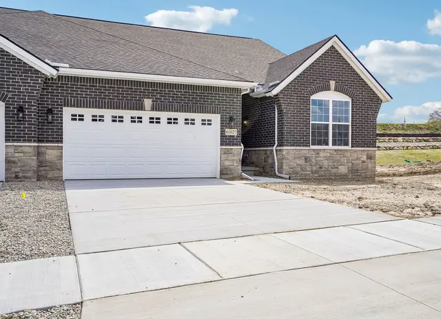 MI Braeburn - Exterior Photo 3