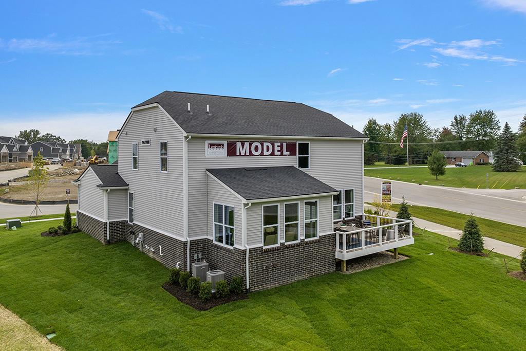 MI Bloomington - Exterior Photo 5