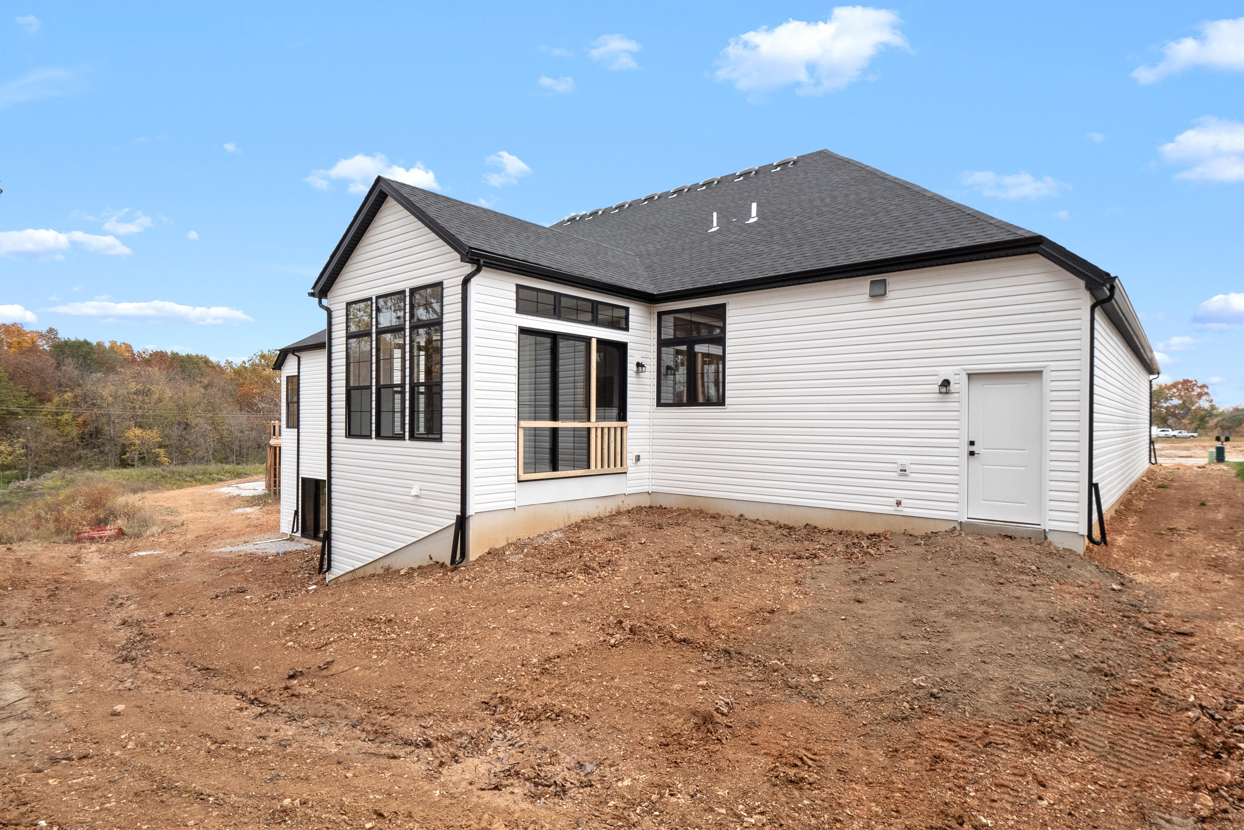 STL Redwood II - Exterior Photo 4