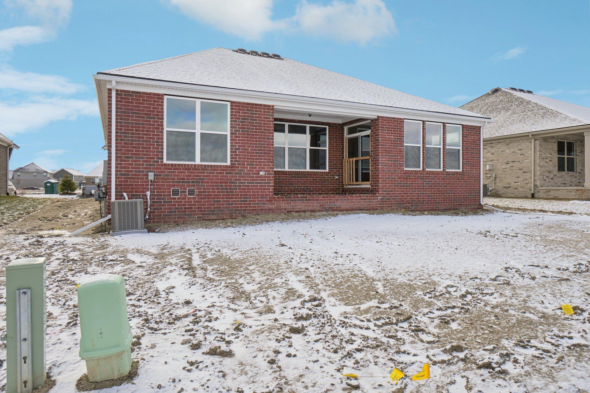 MI Laurel - Exterior Photo 3