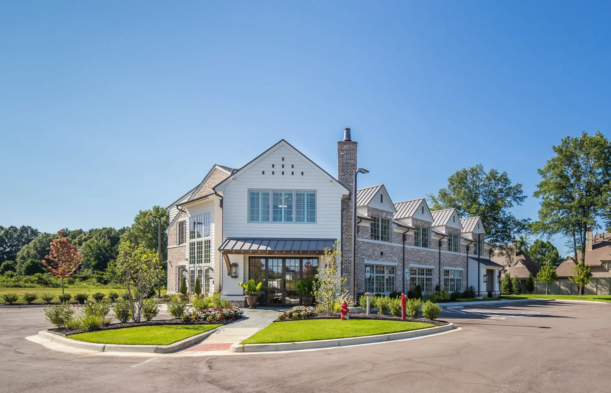 Magnolia Homes Design Center exterior view upon entry