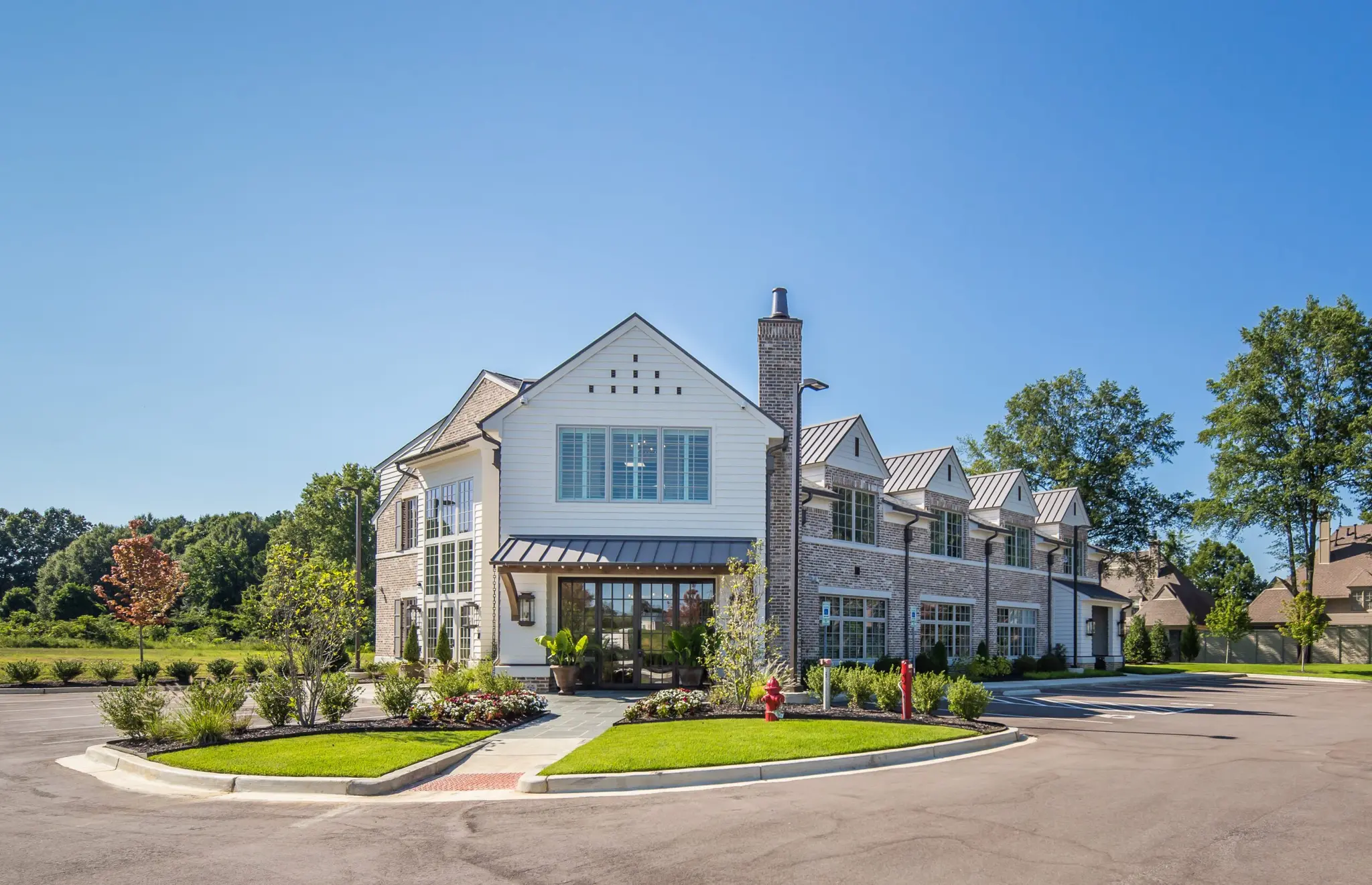 Magnolia Homes Design Center exterior view upon entry