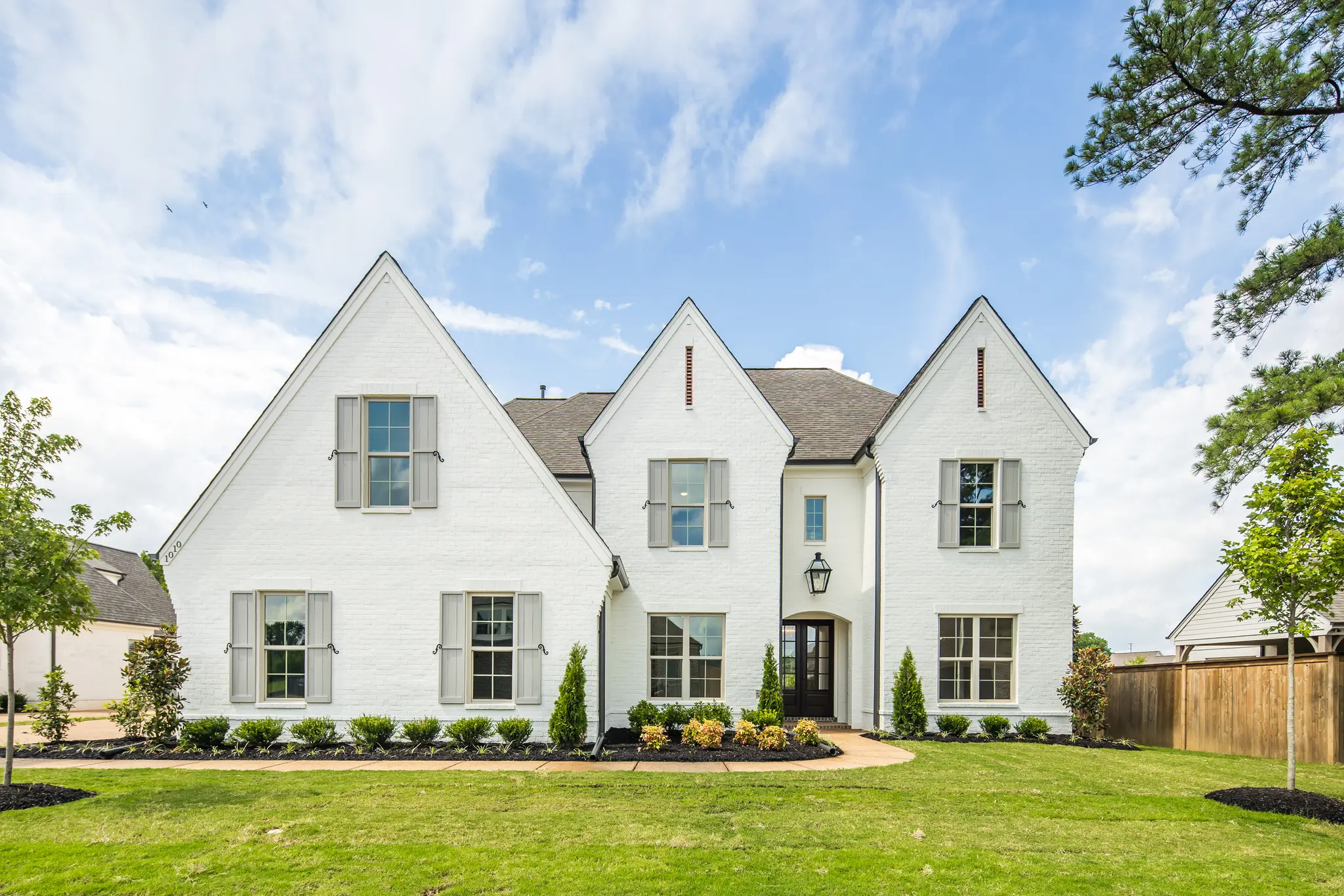 Chateau - Exterior Photo 6