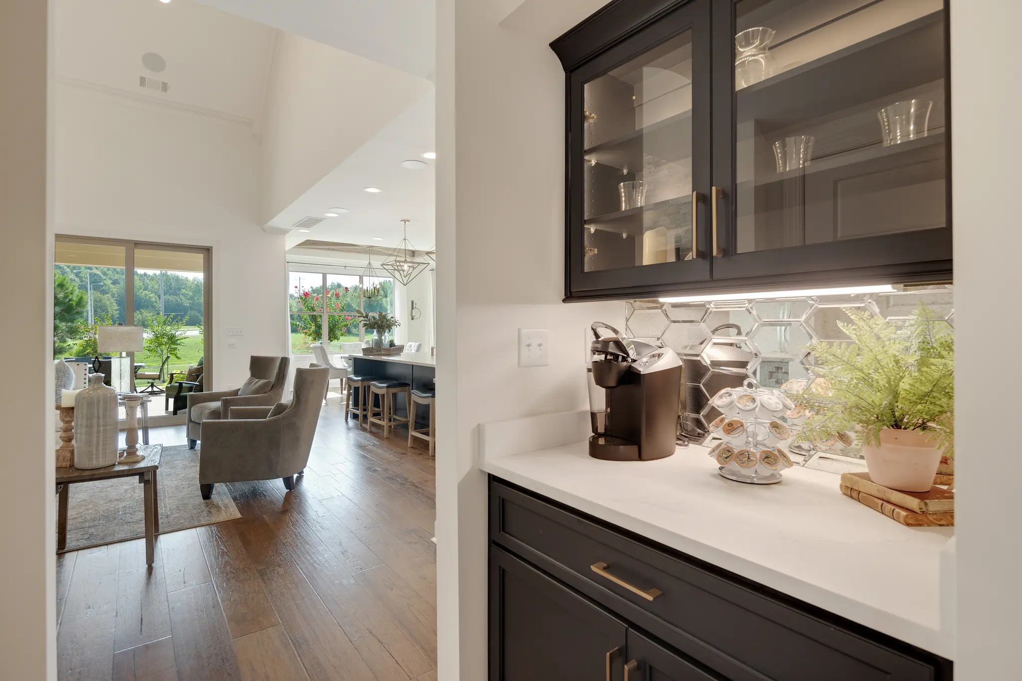 Woodbridge - Interior Photo 16
