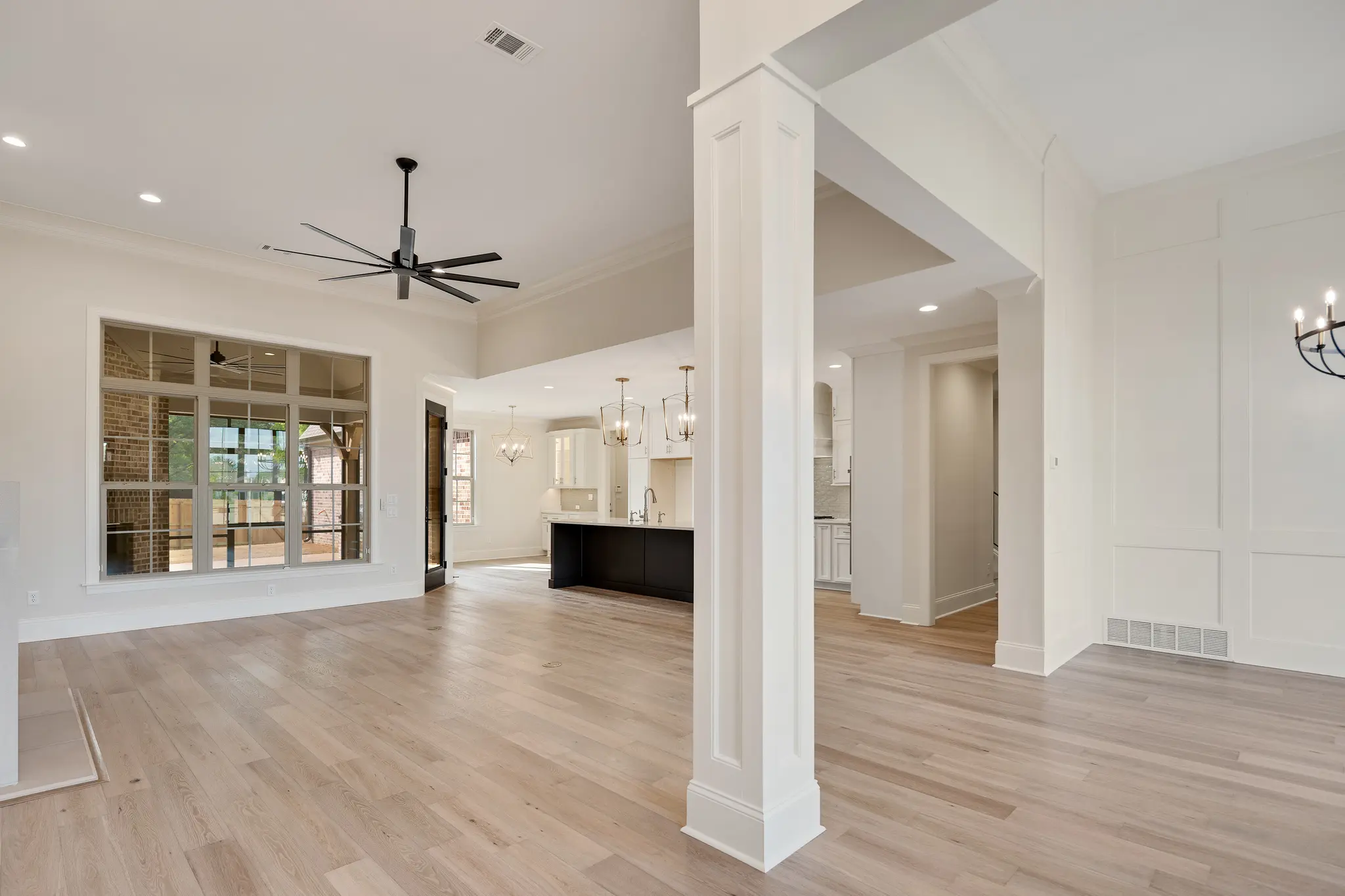 Angela Marie I - Interior Photo 28