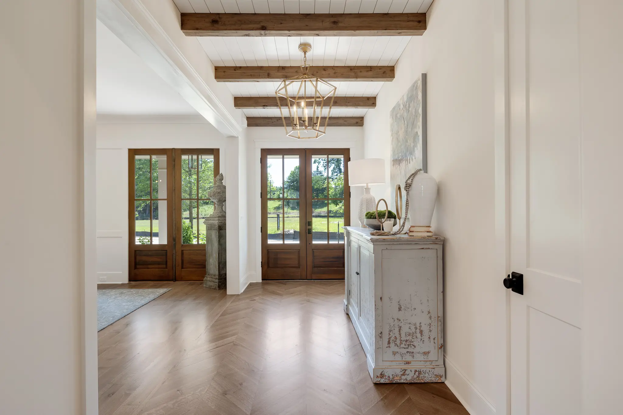Orleans - Interior Photo 8