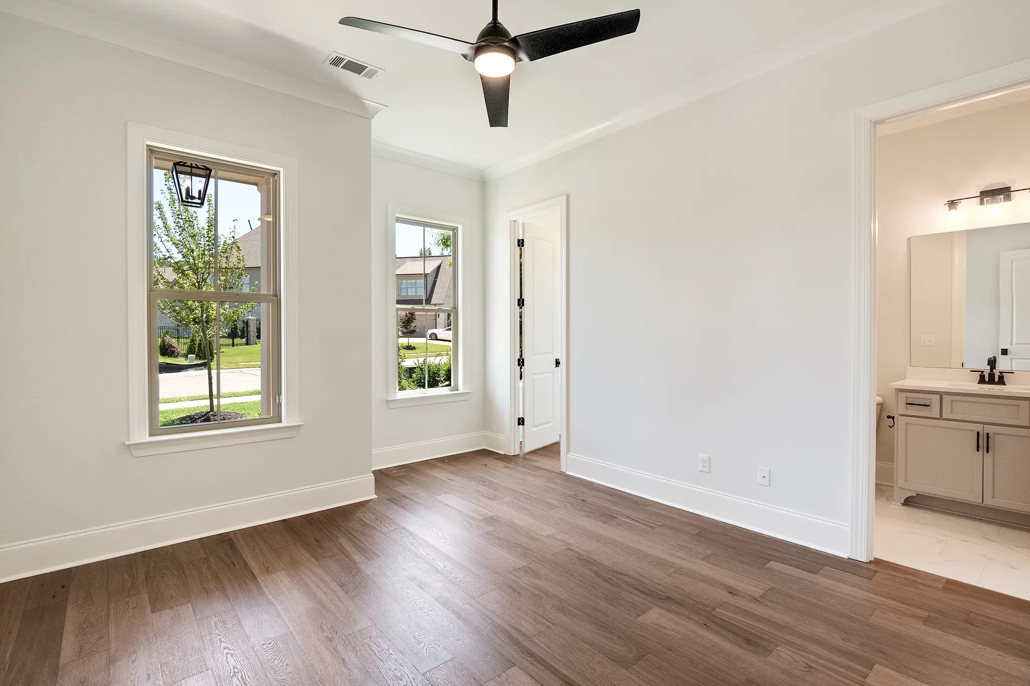 Magnolia Cottage - Interior Photo 12