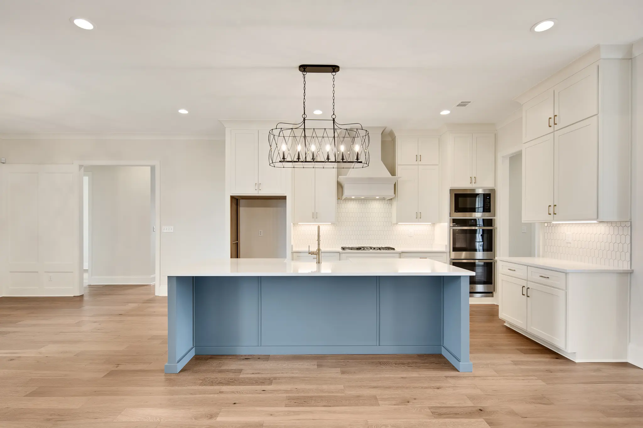 Angela Marie I - Interior Photo 18